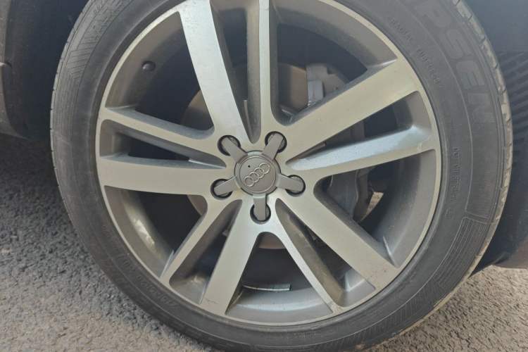 Used Audi Q7 2012 3.0 TFSI Comfort Model (200kW) Right Front Wheel Hub