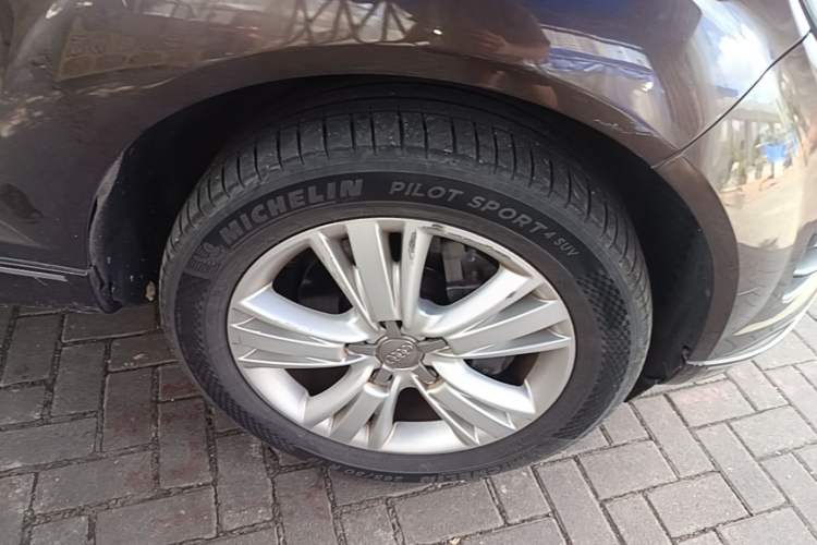Used Audi Q7 2012 3.0 TFSI Comfort Model (200kW) Right Front Wheel Hub