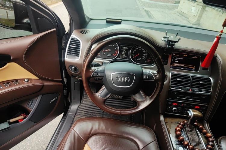 Used Audi Q7 2012 3.0 TFSI Exclusive Version (200kW) Steering Wheel