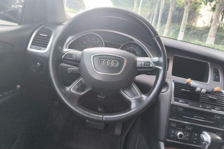 Used Audi Q7 2012 3.0 TFSI Ambition (200kW) Steering Wheel