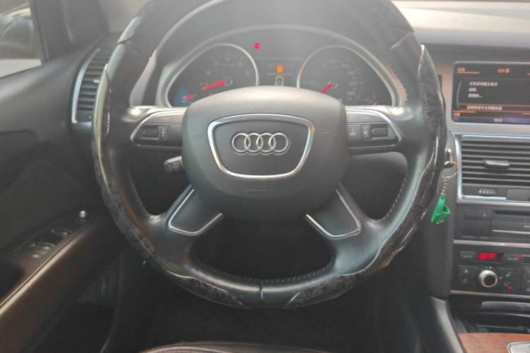 Used Audi Q7 2012 3.0 TFSI Comfort Model (200kW) Steering Wheel