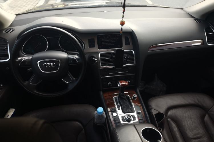 Used Audi Q7 2012 3.0 TFSI Ambition (200kW) Center Console