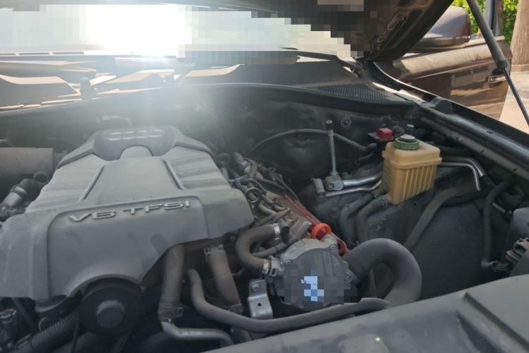 Used Audi Q7 2012 3.0 TFSI Comfort Model (200kW) Engine Bay Left