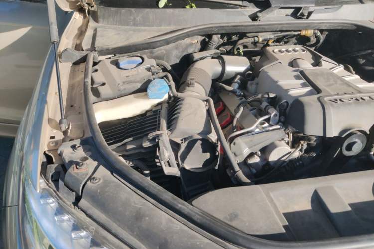 Used Audi Q7 2012 3.0 TFSI quattro (200kW) Exclusive Edition Engine Bay Right