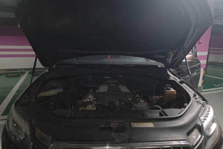 Used Audi Q7 2012 3.0 TFSI Comfort Model (200kW) Engine Bay