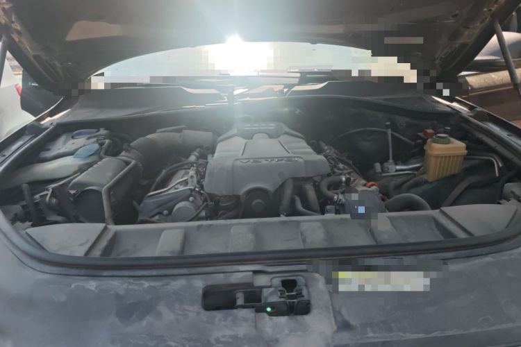 Used Audi Q7 2012 3.0 TFSI Comfort Model (200kW) Engine Bay