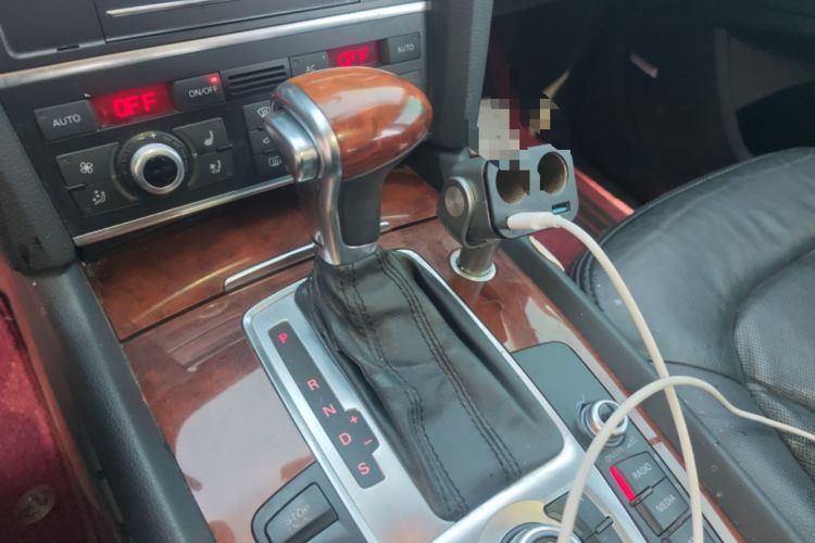Used Audi Q7 2012 3.0 TFSI Comfort Model (200kW) Gear Lever