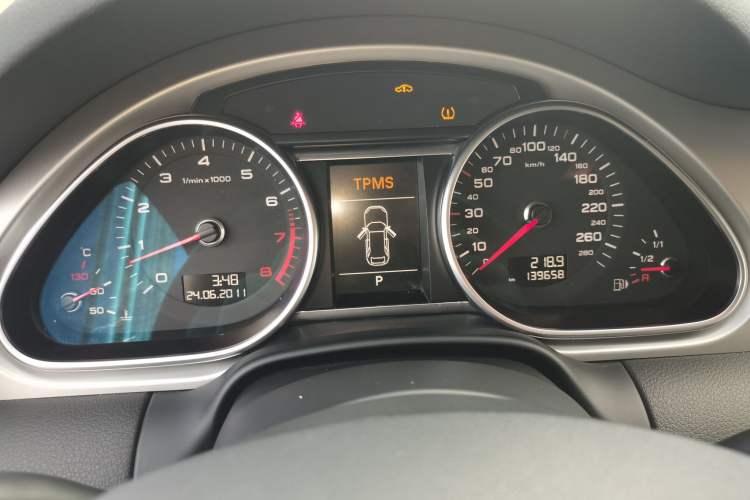Used Audi Q7 2012 3.0 TFSI Ambition (200kW) Instrument Cluster