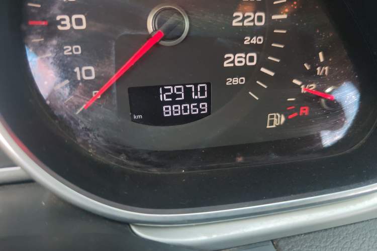 Used Audi Q7 2012 3.0 TFSI Comfort Model (200kW) Odometer Close Up