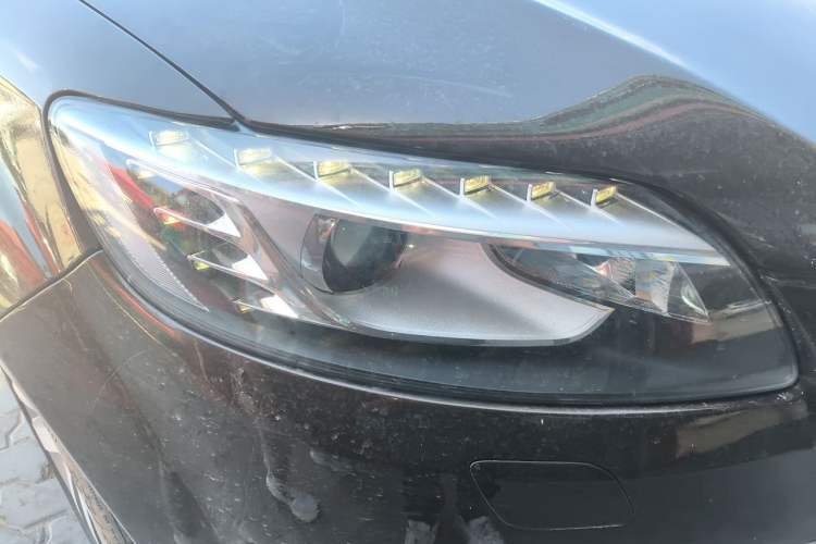 Used Audi Q7 2012 3.0 TFSI Comfort Model (200kW) Right Front Headlight