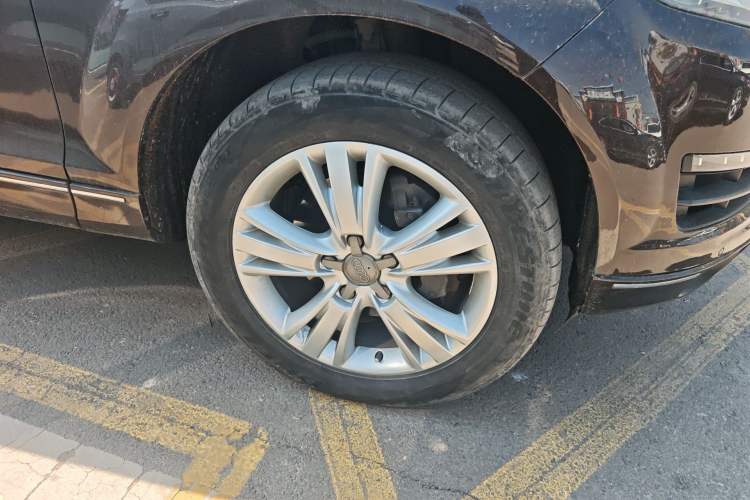 Used Audi Q7 2012 3.0 TFSI Comfort Model (200kW) Right Front Wheel Hub