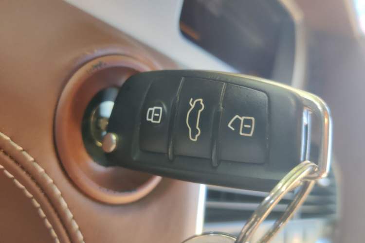 Used Audi Q7 2012 3.0 TFSI quattro (200kW) Exclusive Edition Vehicle Key