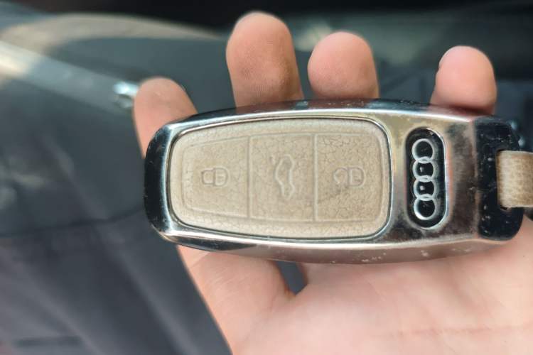 Used Audi Q7 2012 3.0 TFSI Comfort Model (200kW) Vehicle Key