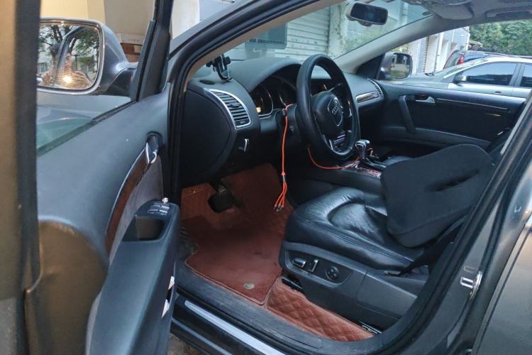 Used Audi Q7 2012 3.0 TDI Leading Model Driver Seat