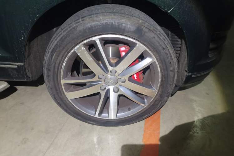 Used Audi Q7 2012 3.0 TFSI Comfort Model (200kW) Right Front Wheel Hub