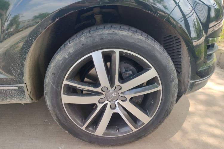 Used Audi Q7 2012 3.0 TDI Leading Model Right Front Wheel Hub