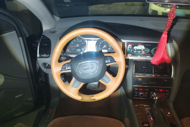 Used Audi Q7 2012 3.0 TFSI Comfort Model (200kW) Steering Wheel