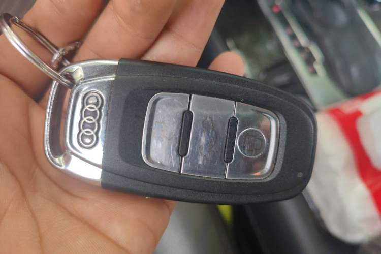 Used Audi Q7 2012 3.0 TDI Leading Model Vehicle Key