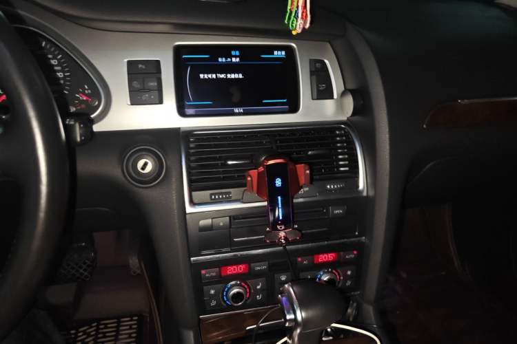 Used Audi Q7 2012 3.0 TFSI Ambition (200kW) Audio And AC Panel