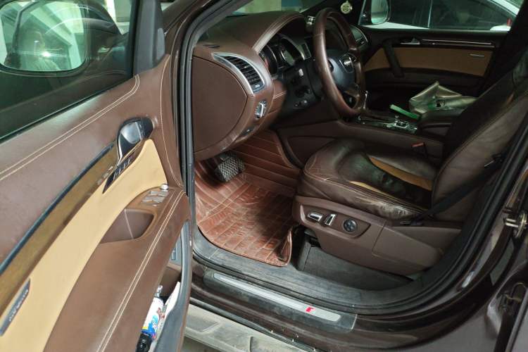 Used Audi Q7 2012 3.0 TFSI Exclusive (245kW) Driver Seat