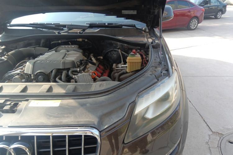 Used Audi Q7 2012 3.0 TFSI Technology Model (200kW) Engine Bay Left