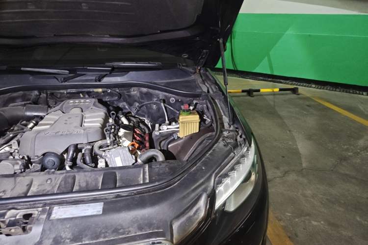 Used Audi Q7 2012 3.0 TFSI Ambition (200kW) Engine Bay Left
