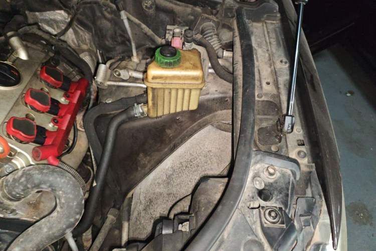 Used Audi Q7 2012 3.0 TFSI Exclusive (245kW) Engine Bay Left