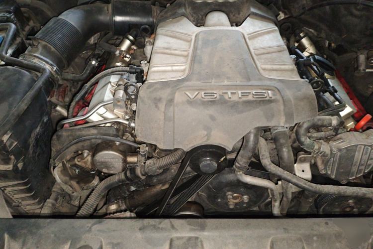 Used Audi Q7 2012 3.0 TFSI Exclusive (245kW) Engine Bay