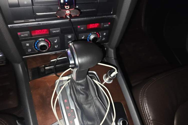 Used Audi Q7 2012 3.0 TFSI Ambition (200kW) Gear Lever