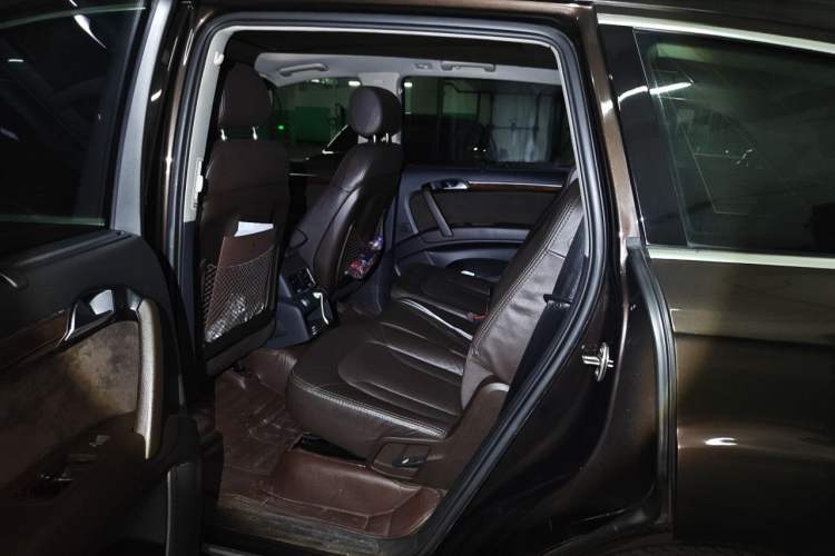 Used Audi Q7 2012 3.0 TFSI Ambition (200kW) Left Rear Seat