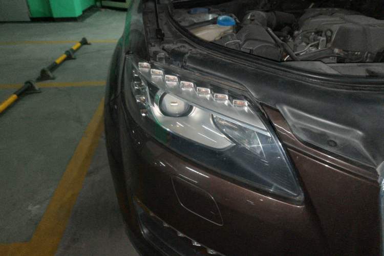 Used Audi Q7 2012 3.0 TFSI Ambition (200kW) Right Front Headlight