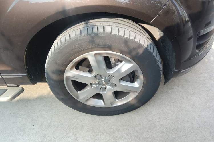 Used Audi Q7 2012 3.0 TFSI Technology Model (200kW) Right Front Wheel Hub