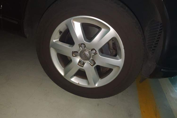 Used Audi Q7 2012 3.0 TFSI Ambition (200kW) Right Front Wheel Hub