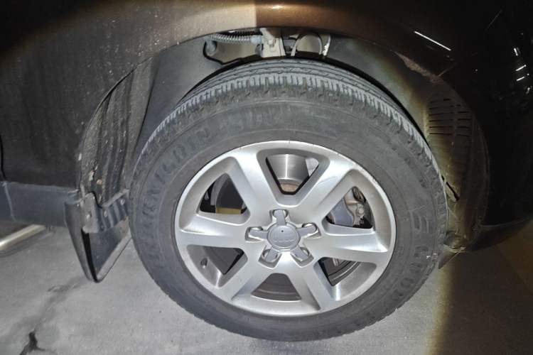 Used Audi Q7 2012 3.0 TFSI Ambition (200kW) Right Front Wheel Hub