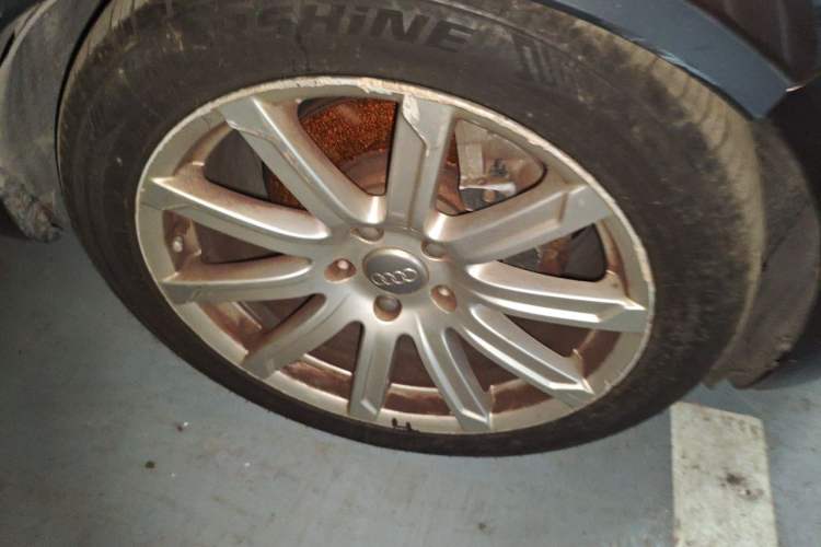 Used Audi Q7 2012 3.0 TFSI Exclusive (245kW) Right Front Wheel Hub