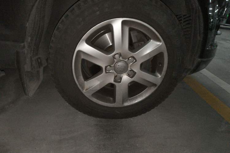 Used Audi Q7 2012 3.0 TFSI Ambition (200kW) Right Front Wheel Hub