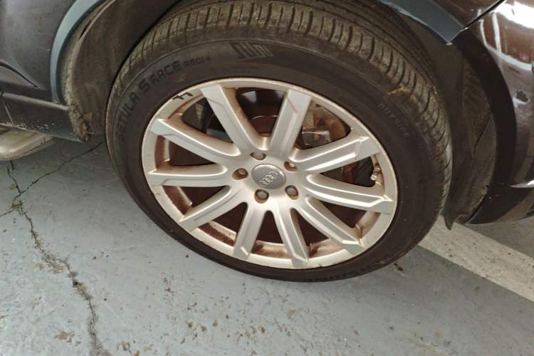Used Audi Q7 2012 3.0 TFSI Exclusive (245kW) Right Front Wheel Hub