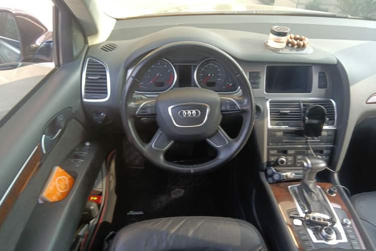 Used Audi Q7 2012 3.0 TFSI Technology Model (200kW) Steering Wheel