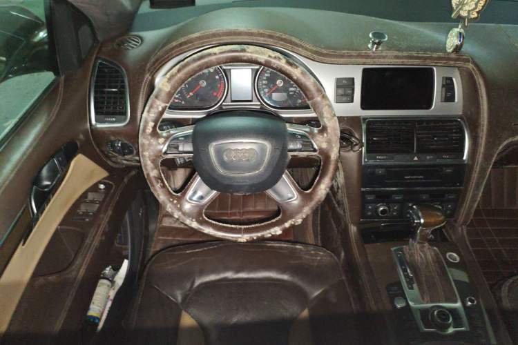 Used Audi Q7 2012 3.0 TFSI Exclusive (245kW) Steering Wheel