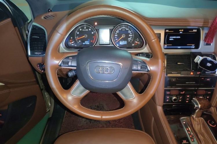 Used Audi Q7 2012 3.0 TFSI Exclusive Version (200kW) Steering Wheel