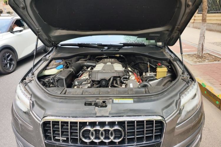 Used Audi Q7 2012 3.0 TFSI Comfort Model (200kW) Engine Bay