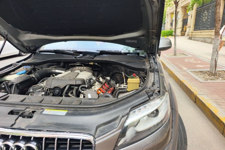 Used Audi Q7 2012 3.0 TFSI Comfort Model (200kW) Engine Bay Left