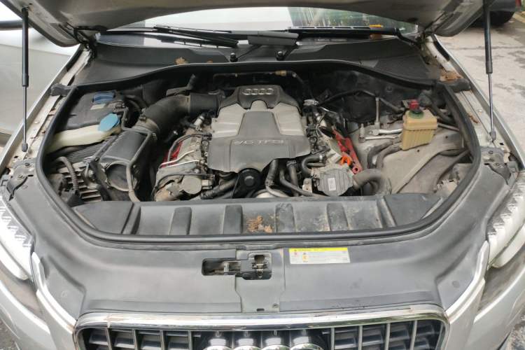 Used Audi Q7 2012 3.0 TFSI Ambition (200kW) Engine Bay