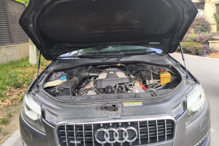 Used Audi Q7 2012 3.0 TFSI Comfort Model (200kW) Engine Bay