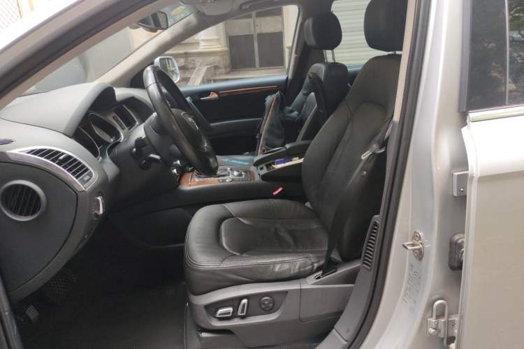 Used Audi Q7 2012 3.0 TFSI Ambition (200kW) Left Front Seat