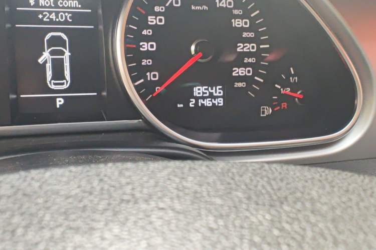 Used Audi Q7 2012 3.0 TFSI Comfort Model (200kW) Odometer Close Up