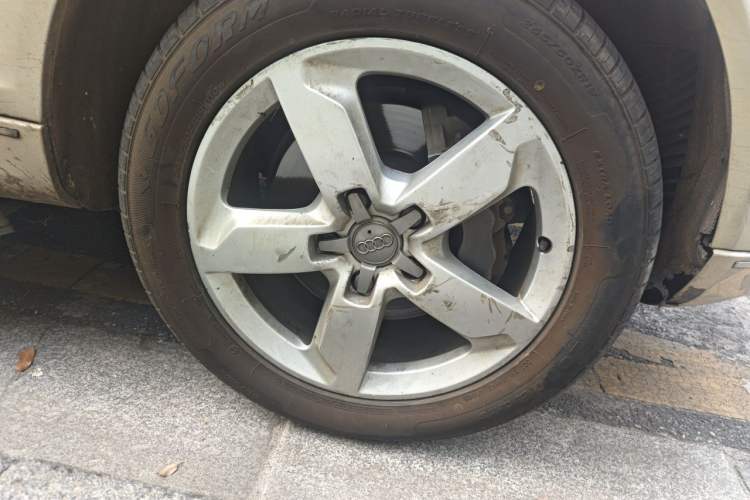 Used Audi Q7 2012 3.0 TDI Leading Model Right Front Wheel Hub