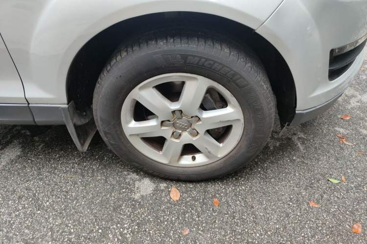 Used Audi Q7 2012 3.0 TFSI Ambition (200kW) Right Front Wheel Hub