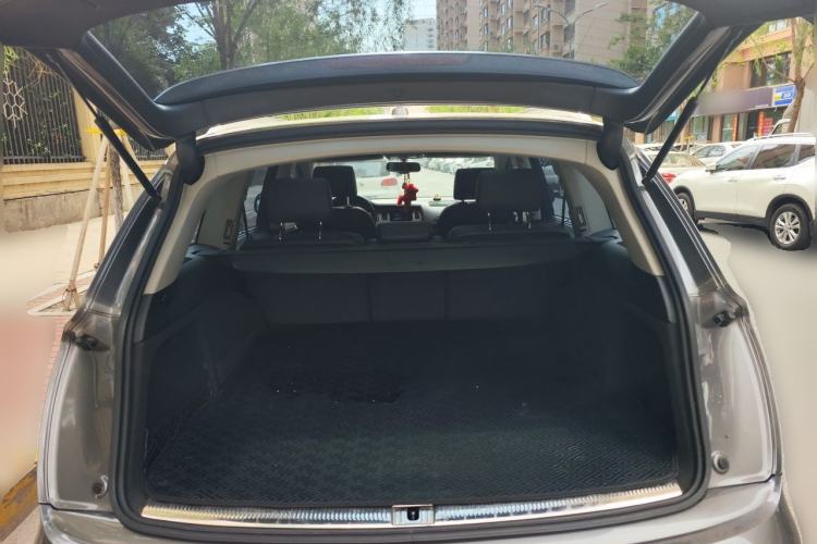 Used Audi Q7 2012 3.0 TFSI Comfort Model (200kW) Trunk