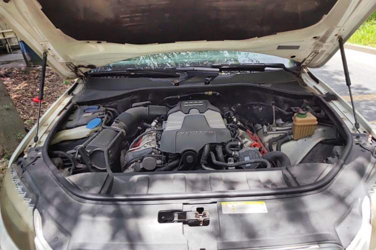 Used Audi Q7 2012 3.0 TFSI Ambition (200kW) Engine Bay